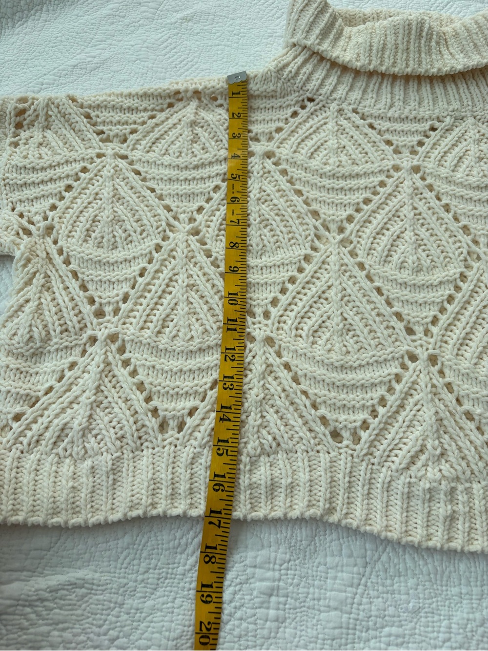 POL Open-Work Cable-Knit Cropped Turtleneck Sweater. Cream Size Small. Nice! - Picture 9 of 16
